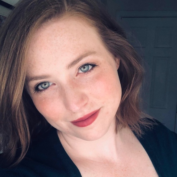 Meet your Posher, Pamela - Picture 1 of 1